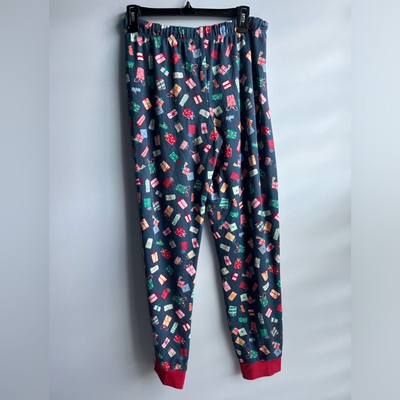 CUDDL DUDS Women's 2-Pc. Brushed Sweater Knit Printed Jogger Pajamas Set - Picture 8 of 9